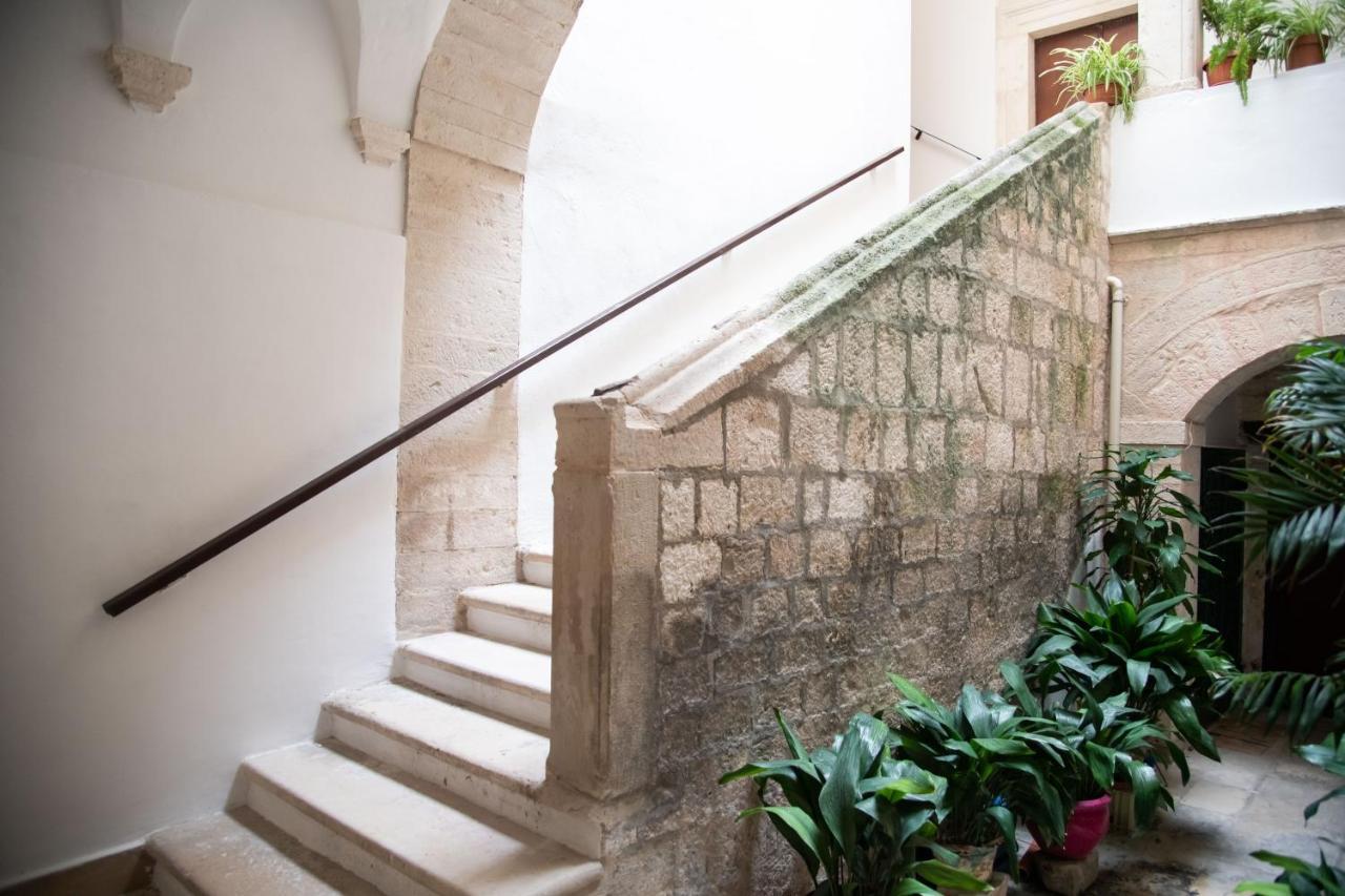 Casa Sant'Orsola - Appartamento Nella Citta Antica Молфета Екстериор снимка