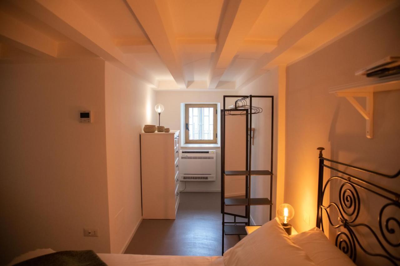 Casa Sant'Orsola - Appartamento Nella Citta Antica Молфета Екстериор снимка